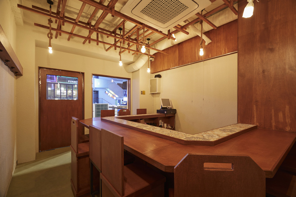 极简餐厅设计，氛围营造与功能兼具-4