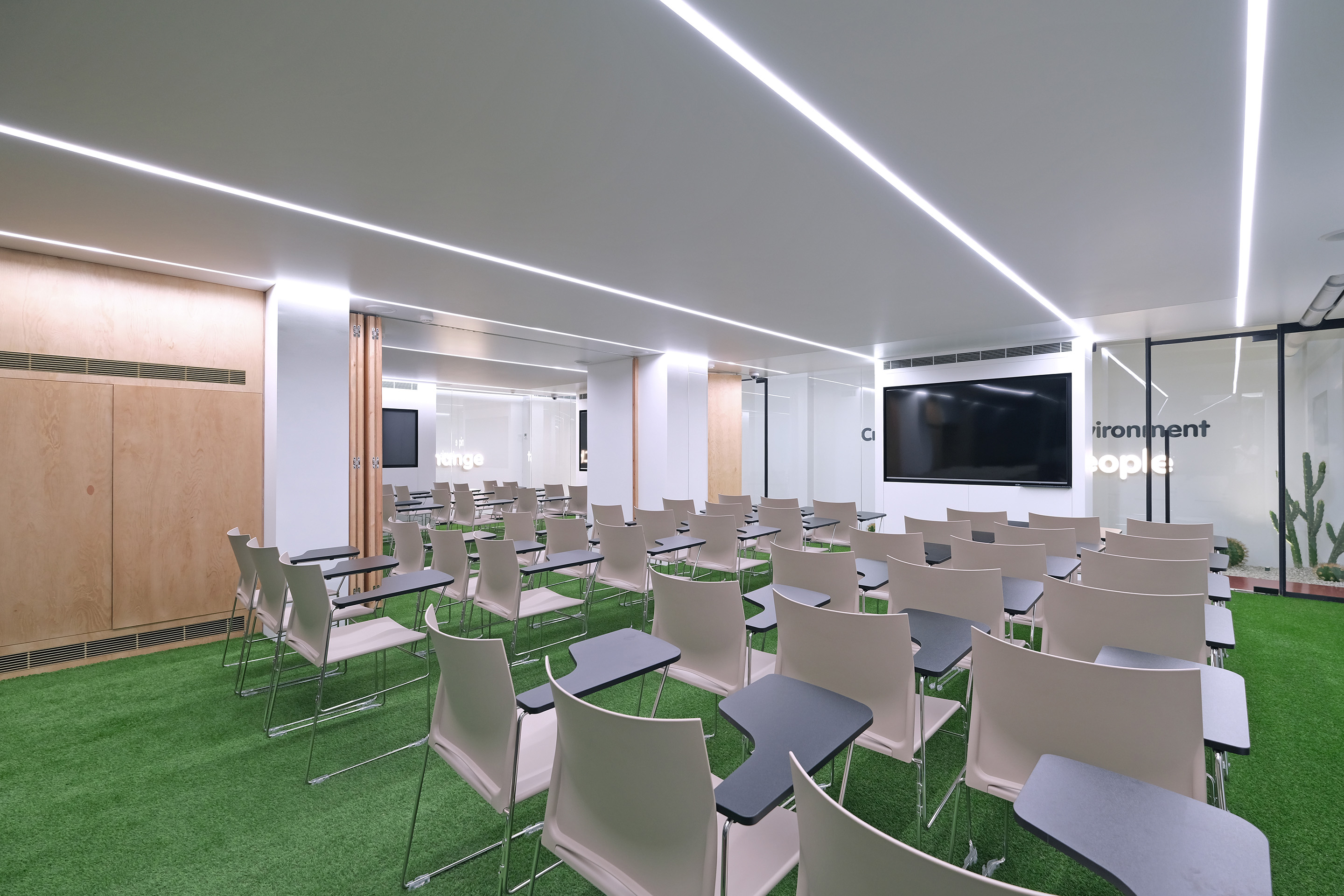 创新银行培训中心,城市中的活力创意枢纽-23