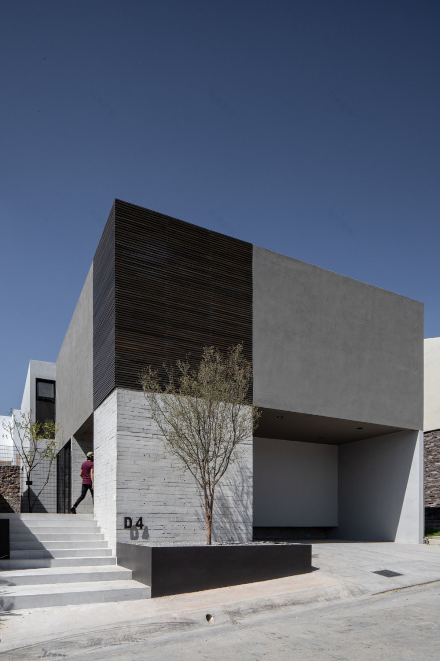 墨西哥 D-4 别墅 | 木质立方体与户外庭院打造独特空间-31