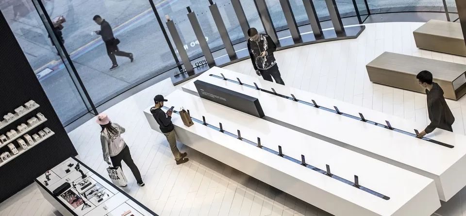 【499期】OPPO最新北京超级旗舰店设计，6块超级大屏创造独特视角-60