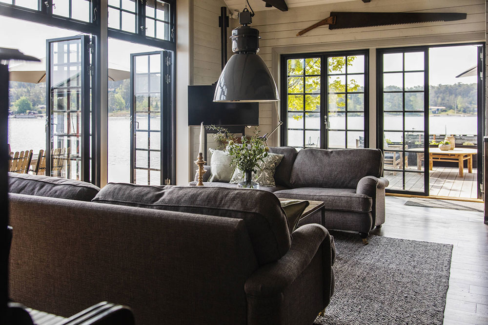 瑞典海岸小岛的工业风红色美墅-1