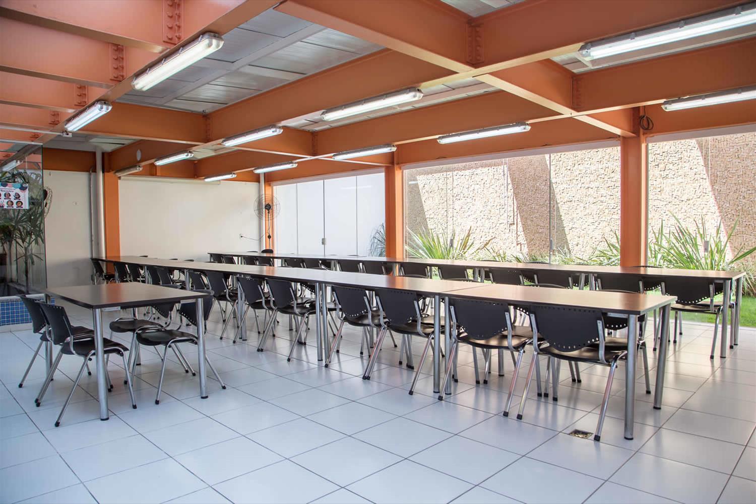 皮涅罗斯营地-7