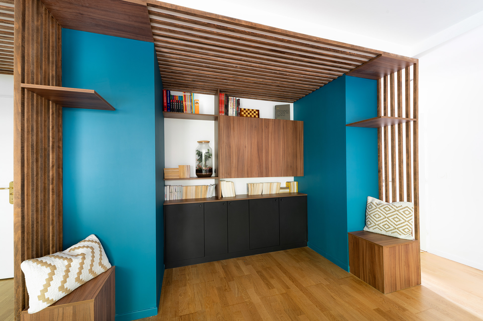 塞纳河畔讷伊以及花园旁（注：Neuilly sur Seine是法国巴黎的一个地名，一般固定译为塞纳河畔讷伊 ，sur Jardin直译为在花园上，结合语境理解为花园旁 ） 丨未明确,装饰设计为Stephanie Beaujard-8