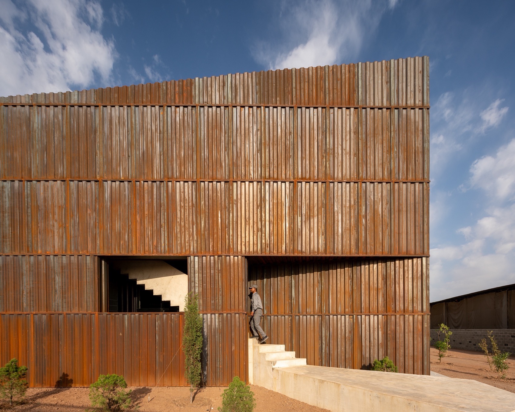 《工人与工厂》《贾德加尔小学》《亚伯拉罕宗教家园》丨伊朗丨Deed Studio-6