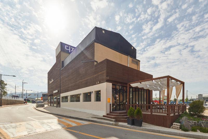 现代简约 30 坪咖啡厅设计-2