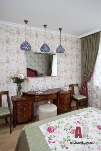 三室传统带彩绘玻璃与向日葵元素公寓丨Яровикова Анна,Мясникова Юлия-40