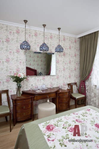 三室传统带彩绘玻璃与向日葵元素公寓丨Яровикова Анна,Мясникова Юлия-40