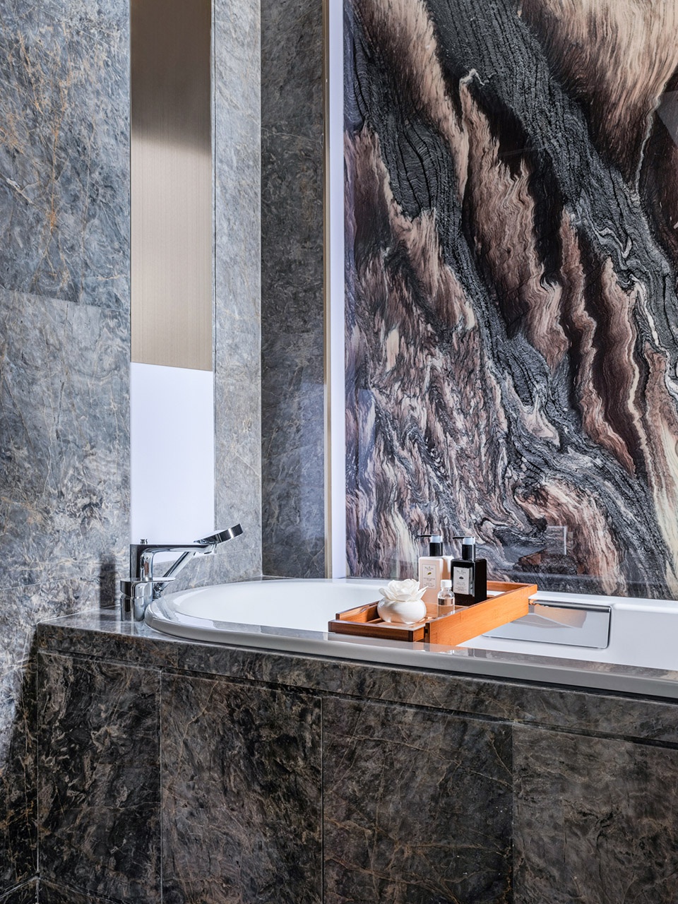 惠州蓝光半岛公馆 | 灰色调演绎现代东方奢雅-34