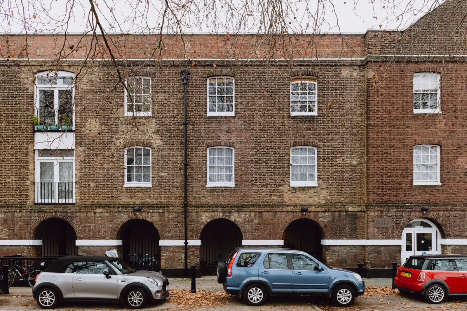 伦敦泰晤士河畔历史建筑改造的迷你阁楼-14