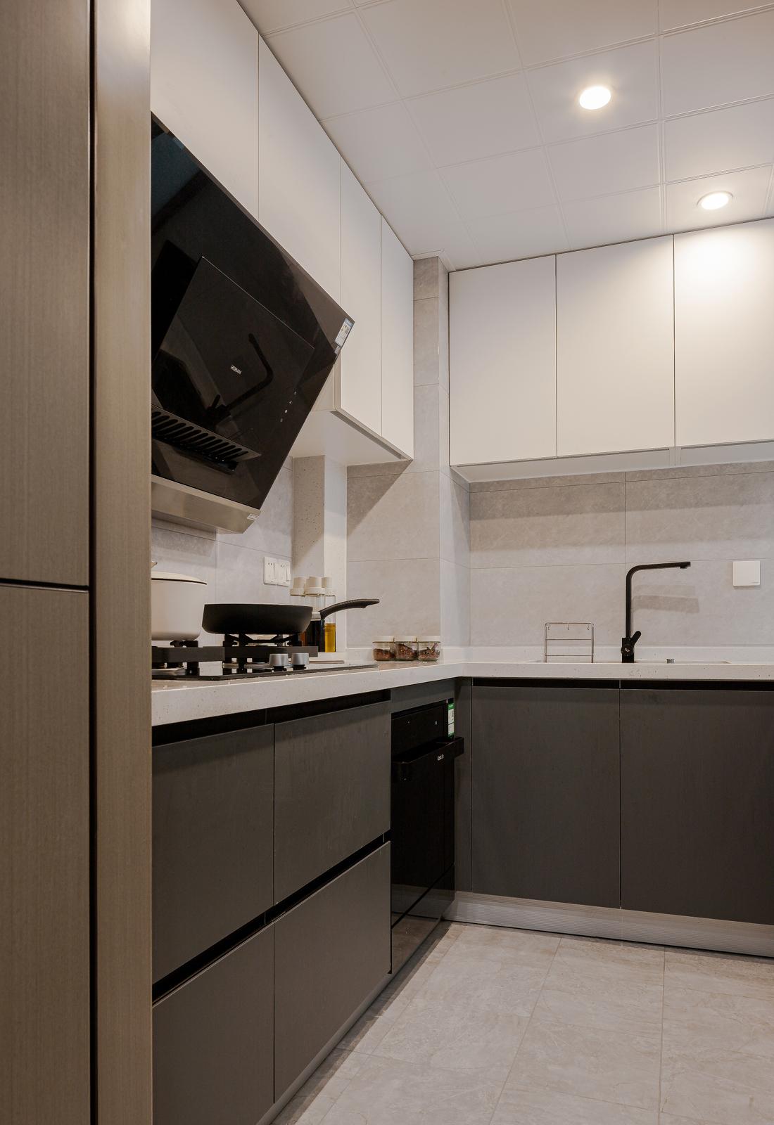 独居男生的现代风小家-56