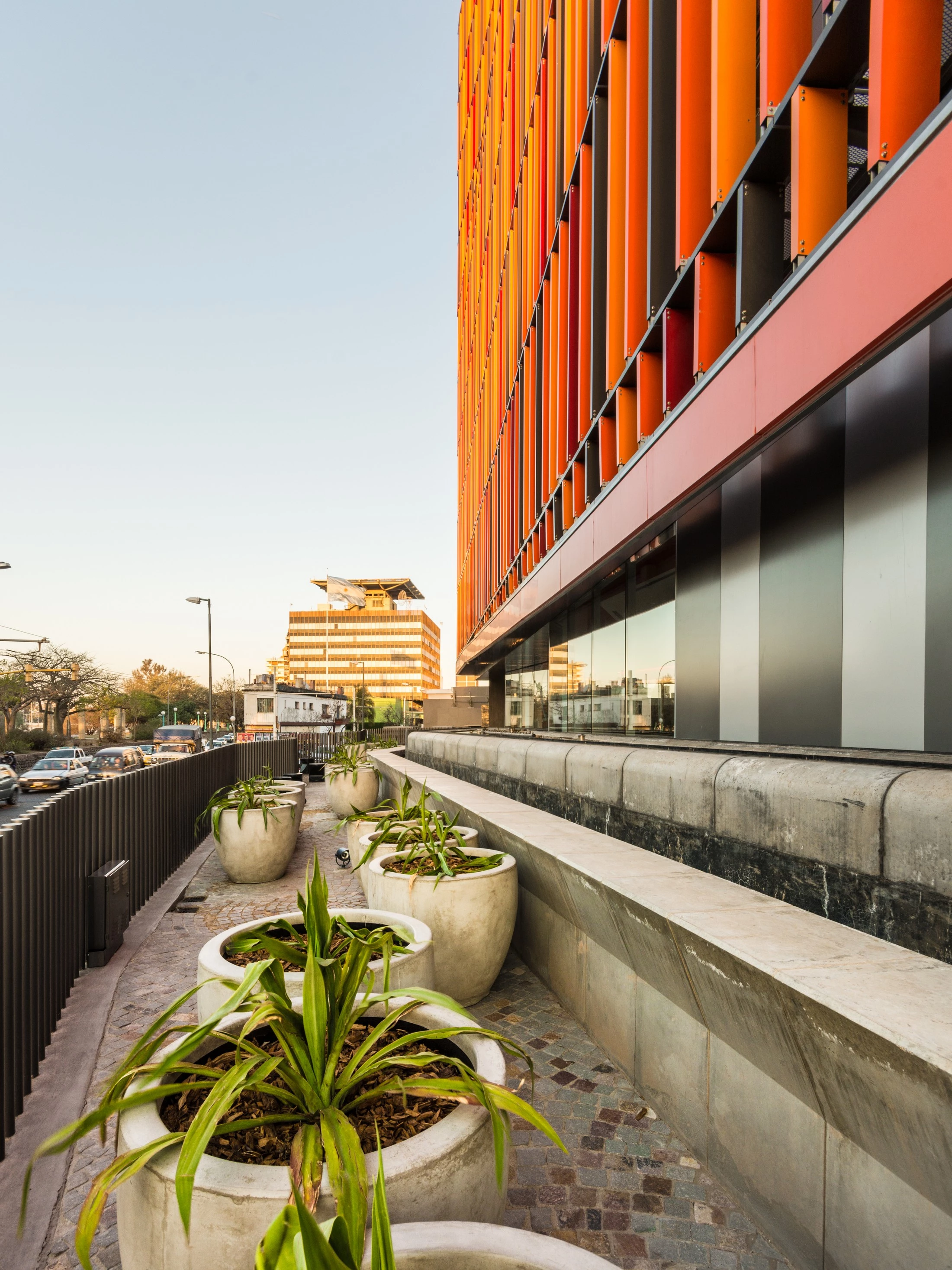 橙色大楼 · 创新,效率与愉悦的办公空间-52