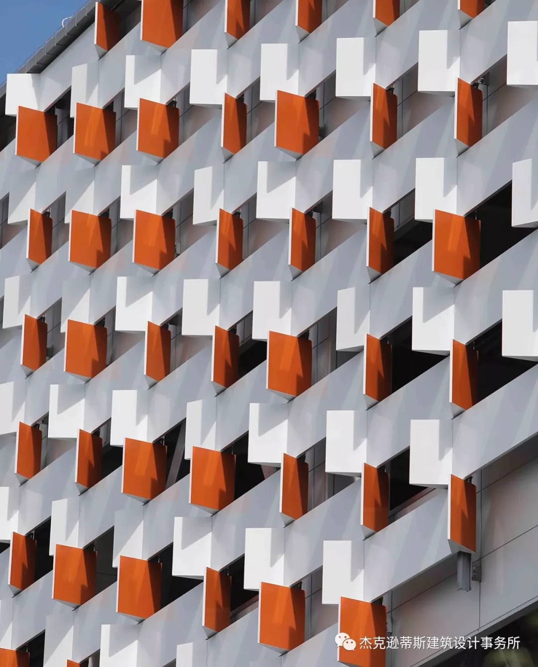 羽田机场海外仓新貌 | 杰克逊蒂斯打造灵动橙色编织立面-0