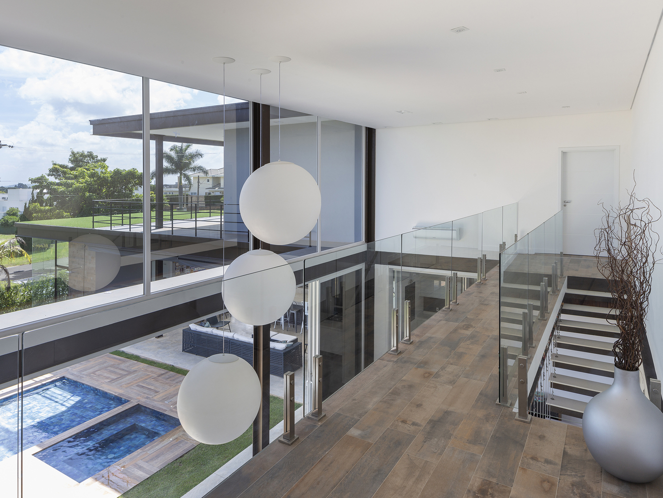 巴西 BT House | 钢构智能玻璃打造室内外一体空间-78