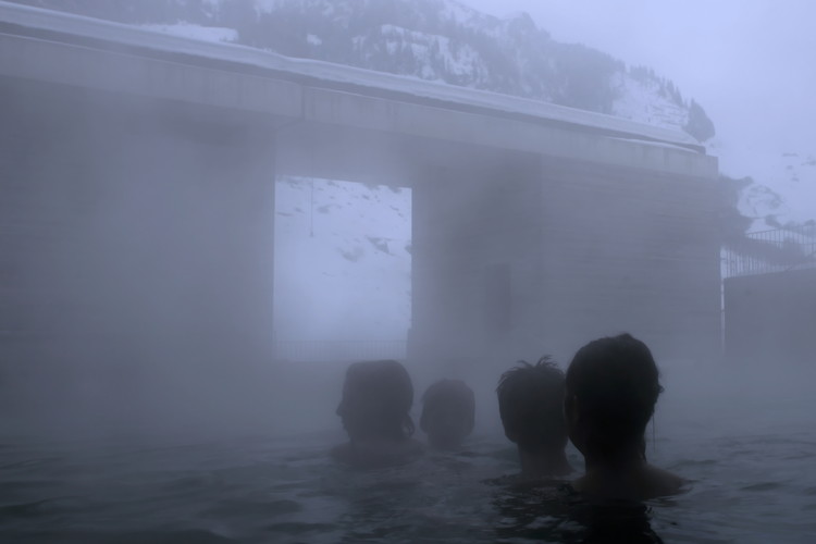 Peter Zumthor的Vals温泉浴场-14