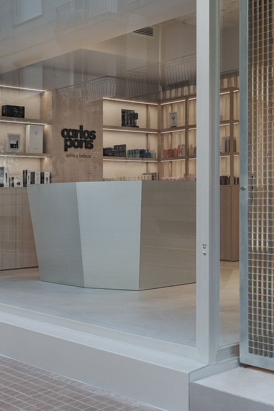 Carlos Pons美容沙龙丨西班牙蓬特韦德拉丨NAN Arquitectos-11