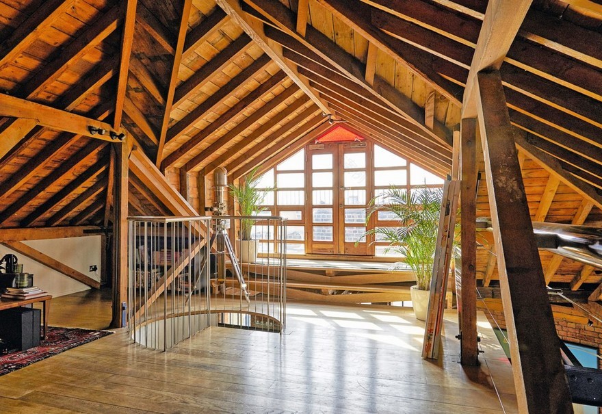 Tower Bridge London Apartment in a Converted Victorian Leather Warehouse-26