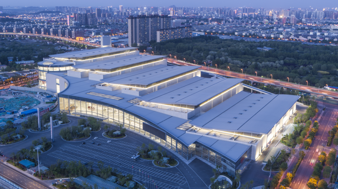 【城市名片】钢筋铁骨展现泉水灵动！中建八局打造泉城会展新地标-23