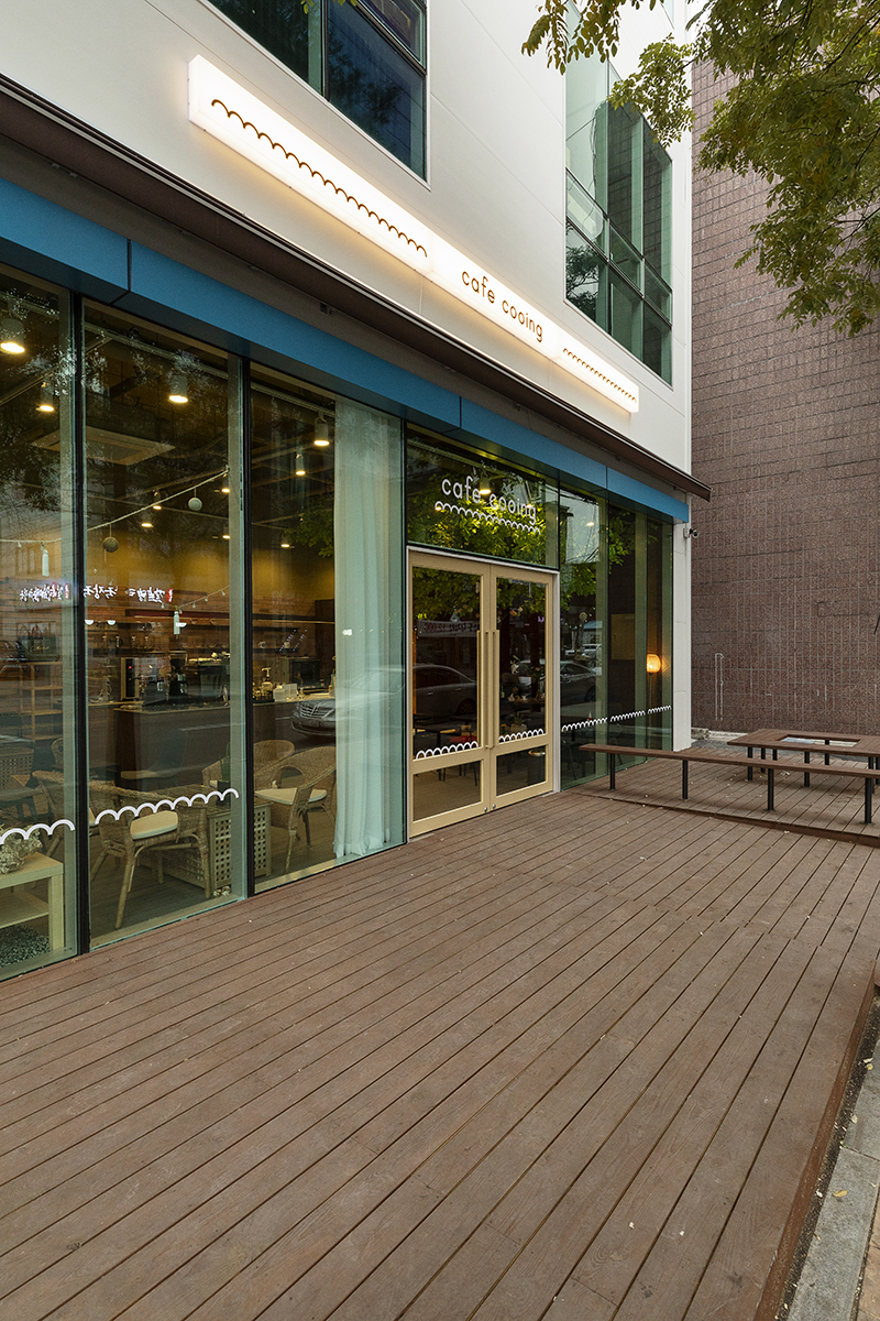 温暖宜人的 24 平米咖啡厅设计-14