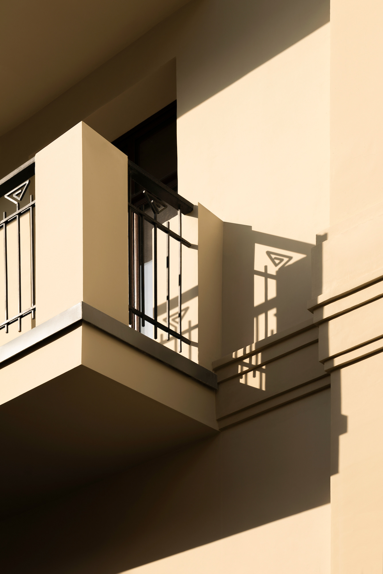 ABRIKOSOV / MR GROUP-7