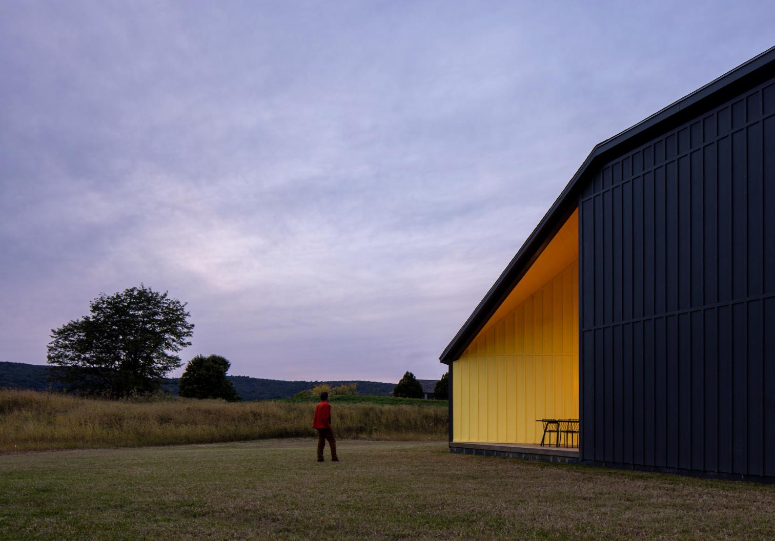 Granja Oblonga en Mill Brook Valley-5