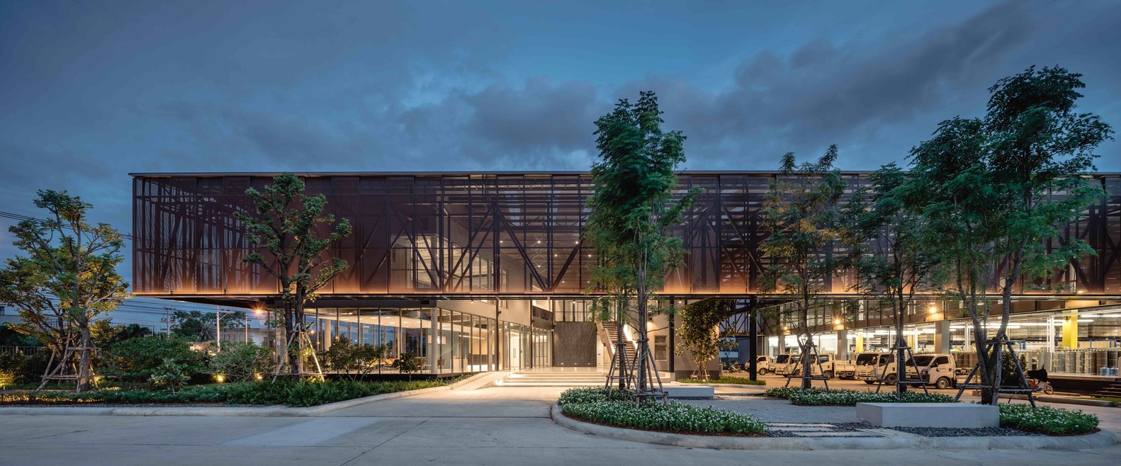 泰国 AOMO 仓库办公楼，创新双层皮肤设计-39