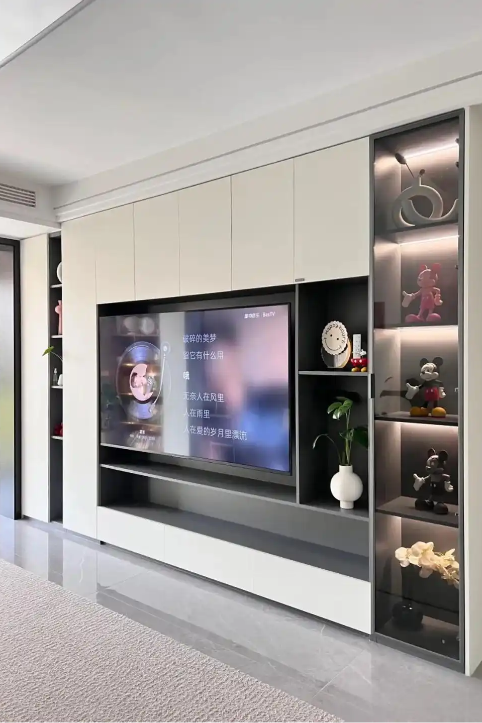 客厅C位之争：2025年，电视背景墙就该这么卷！-26