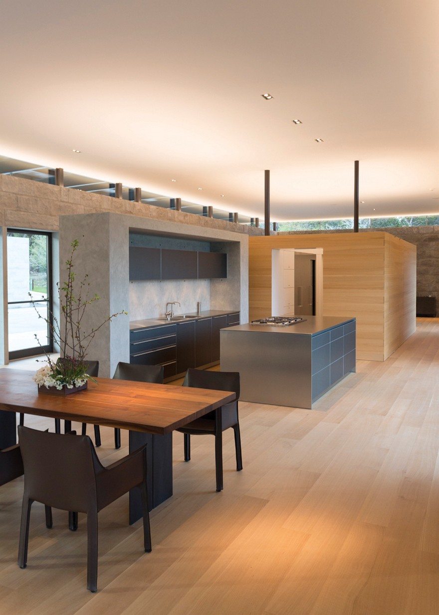 Elegant Home with the Sensibilities of an Art Museum: Hollowcat Wild-12