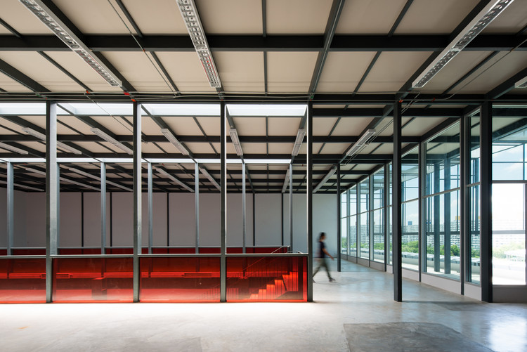 泰国 Silpakorn 大学地标性建筑-24