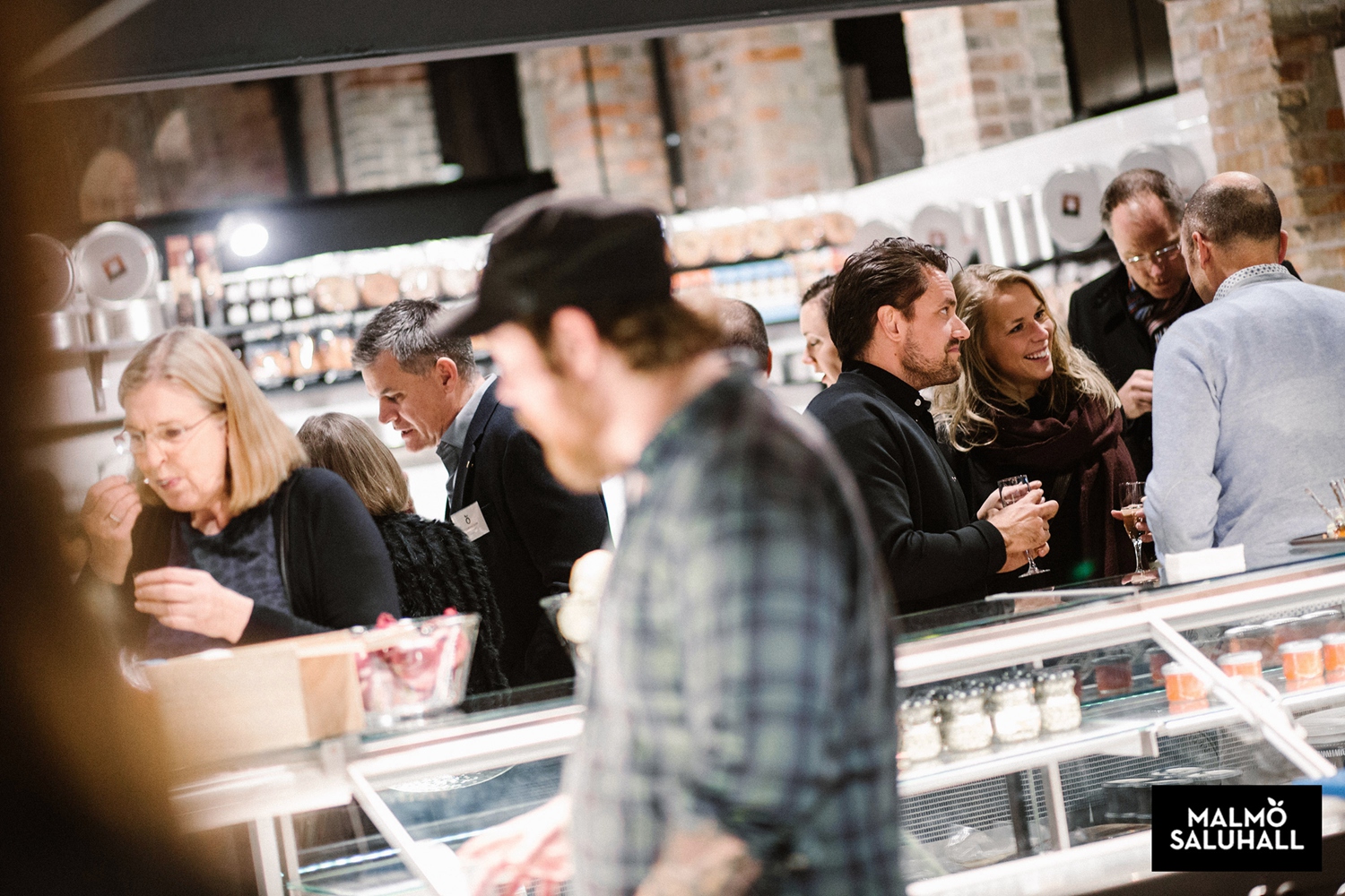 马尔默市场 | 旧货运站改造的全球美食爱好者目的地-57