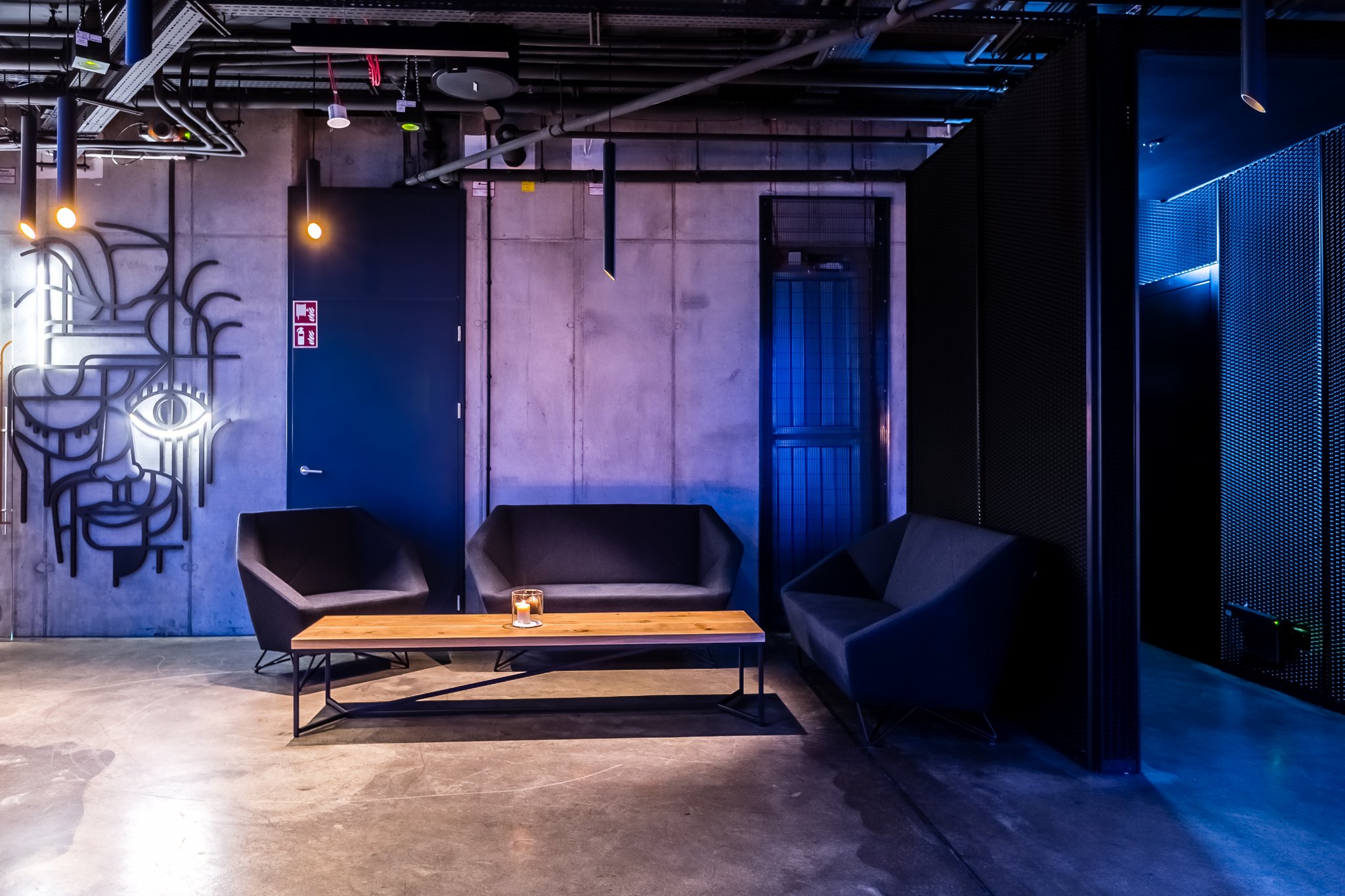 都市之巅 · MUS 餐厅的现代空间设计-18