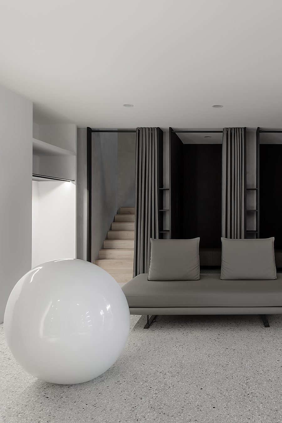 NOVO 服装店丨目后空间设计-37