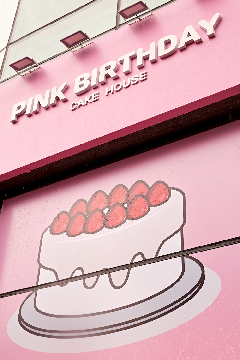 粉色碰撞的极致魅力 | 10 平米厨房的创意设计-12