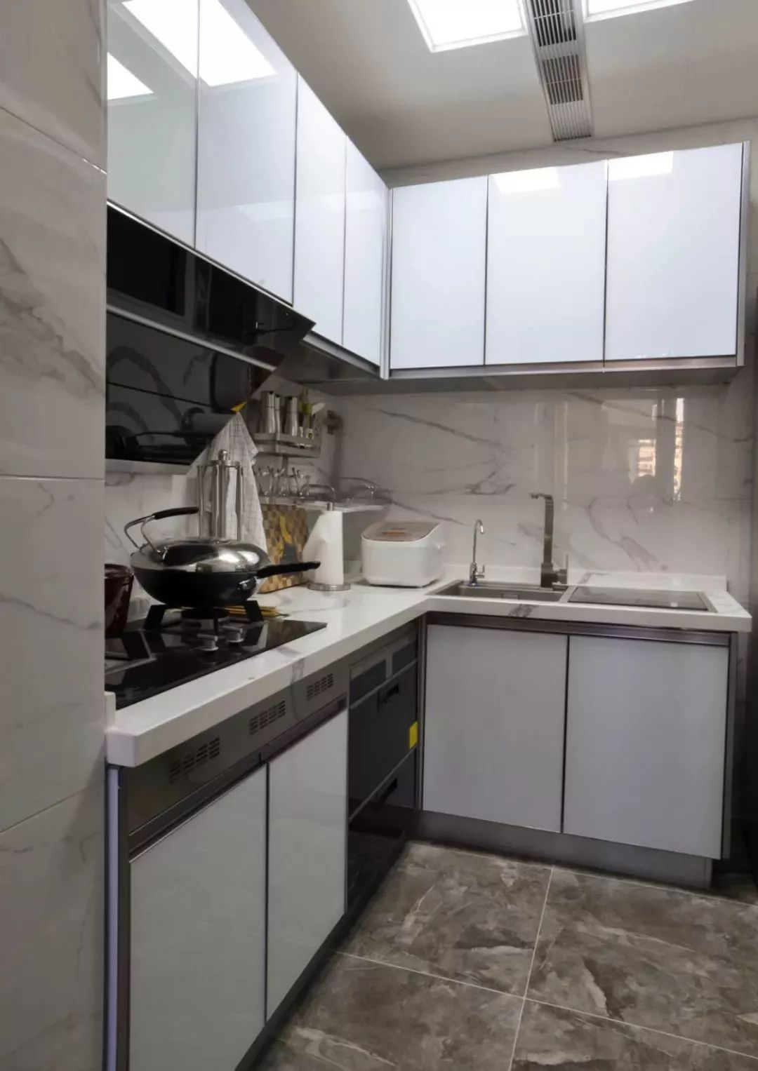 北欧风 89 平三房，储物间设计亮点-16