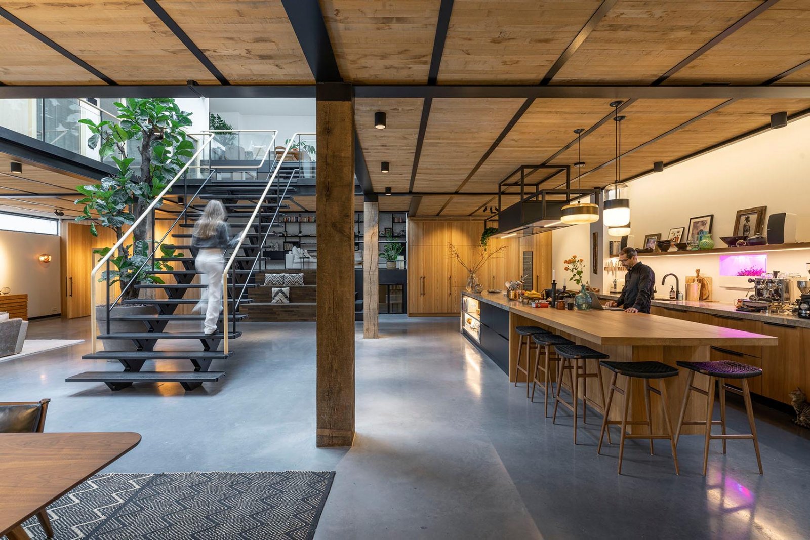 阿姆斯特丹旧体育馆变身高质感现代住宅-7