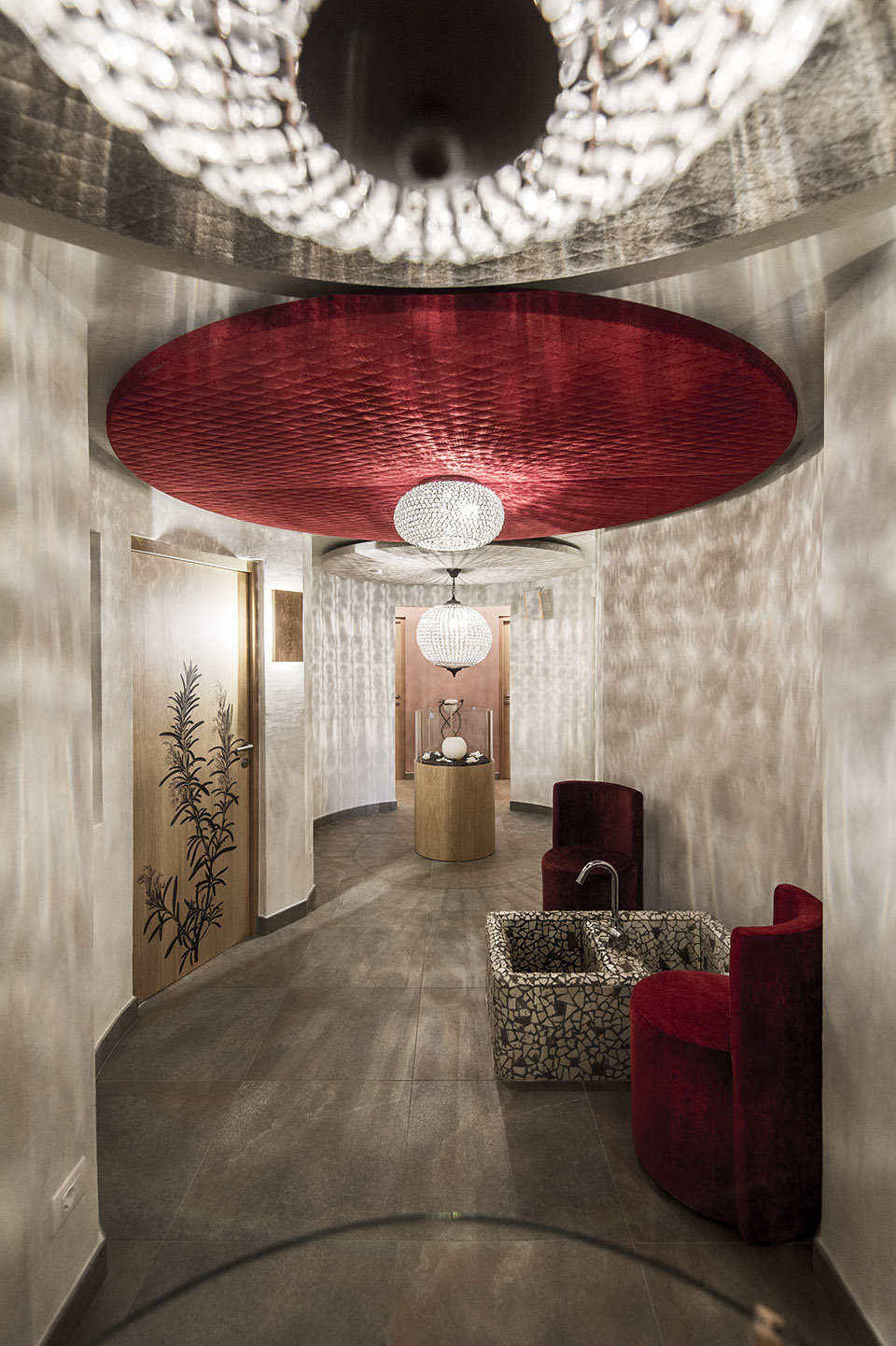 游弋于天地间 & 拥有漂浮大泳池的意大利Hubertus 酒店 / noa* -122