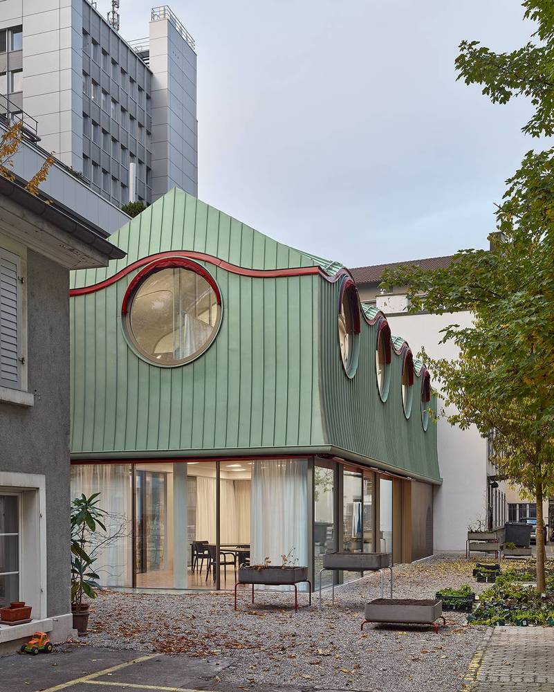 瑞士庭院建筑设计 | St Peter & Paul Courthouse-30