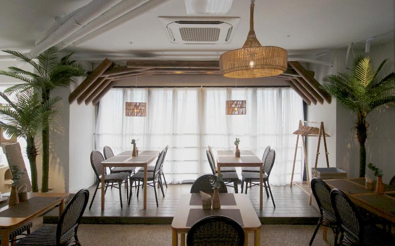 首尔山德雷尼餐厅 白色&木质打造温馨氛围-4