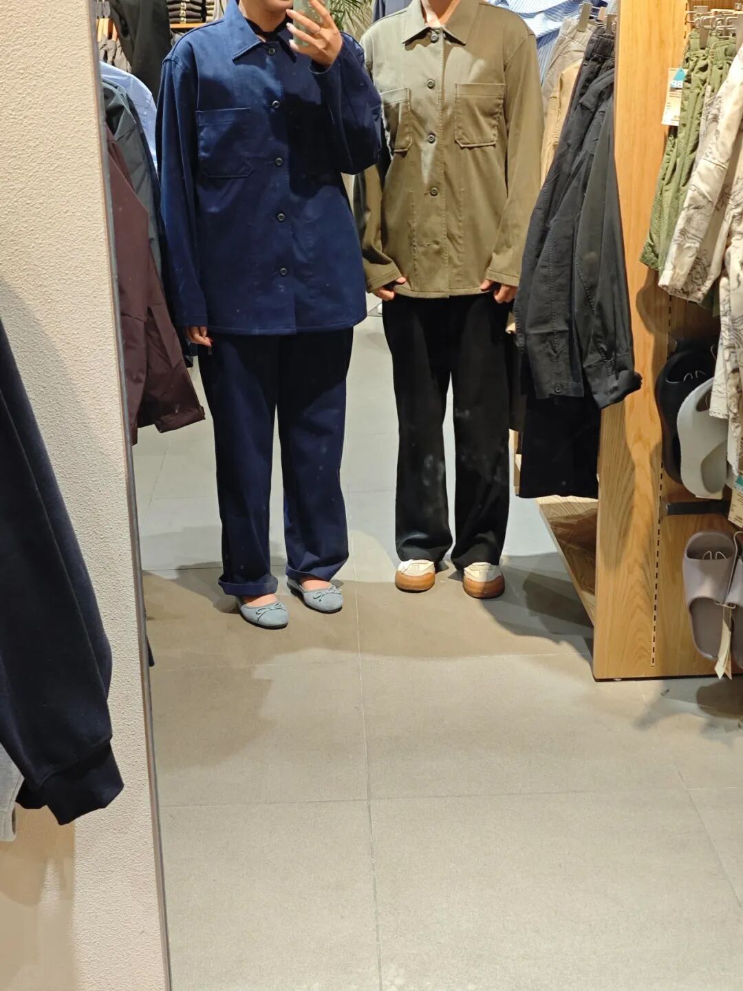 一秒穿回60年代？无印良品秋季新款被指设计“大翻车”！网友：这是要凭票购买？-3