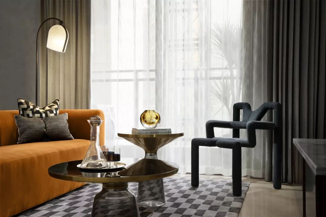 融创东莞黄江晨熙花园住宅样板房 | 枫叶棕的渐变光影-10