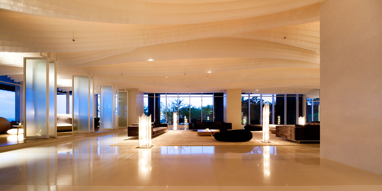 hilton pattaya lobby bar and linkage spaces-4