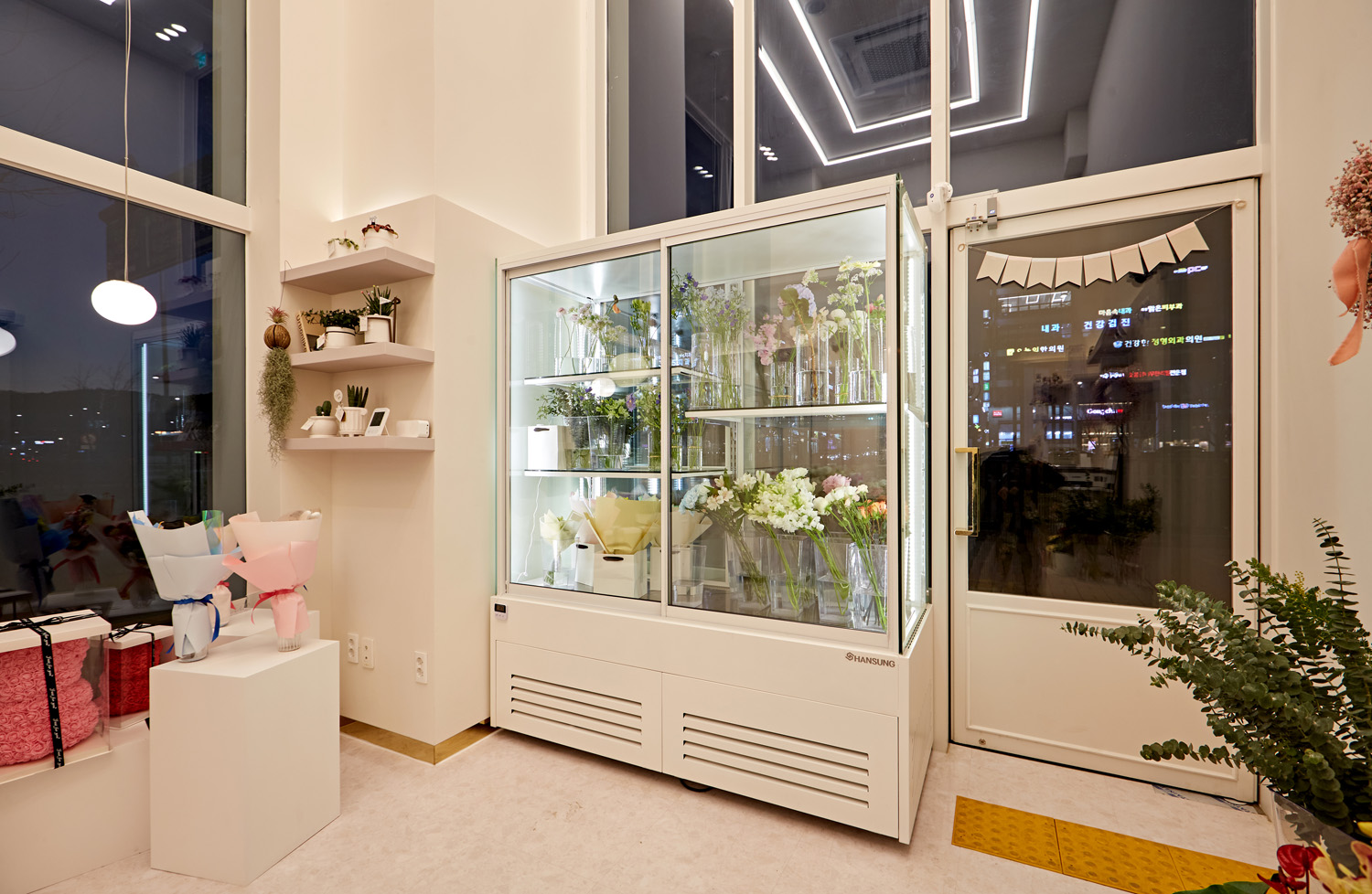 白色简约设计，奥地利的优雅六星级酒店-8