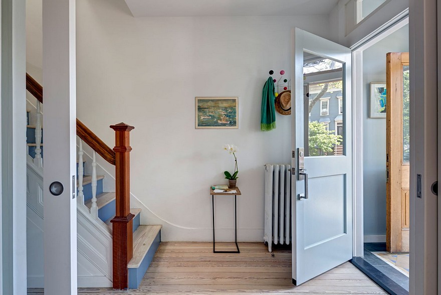 A Williamsburg Row House Gets a Modern Update-20