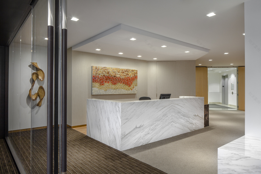 加州西 lake Village 理财办公室的现代更新-13