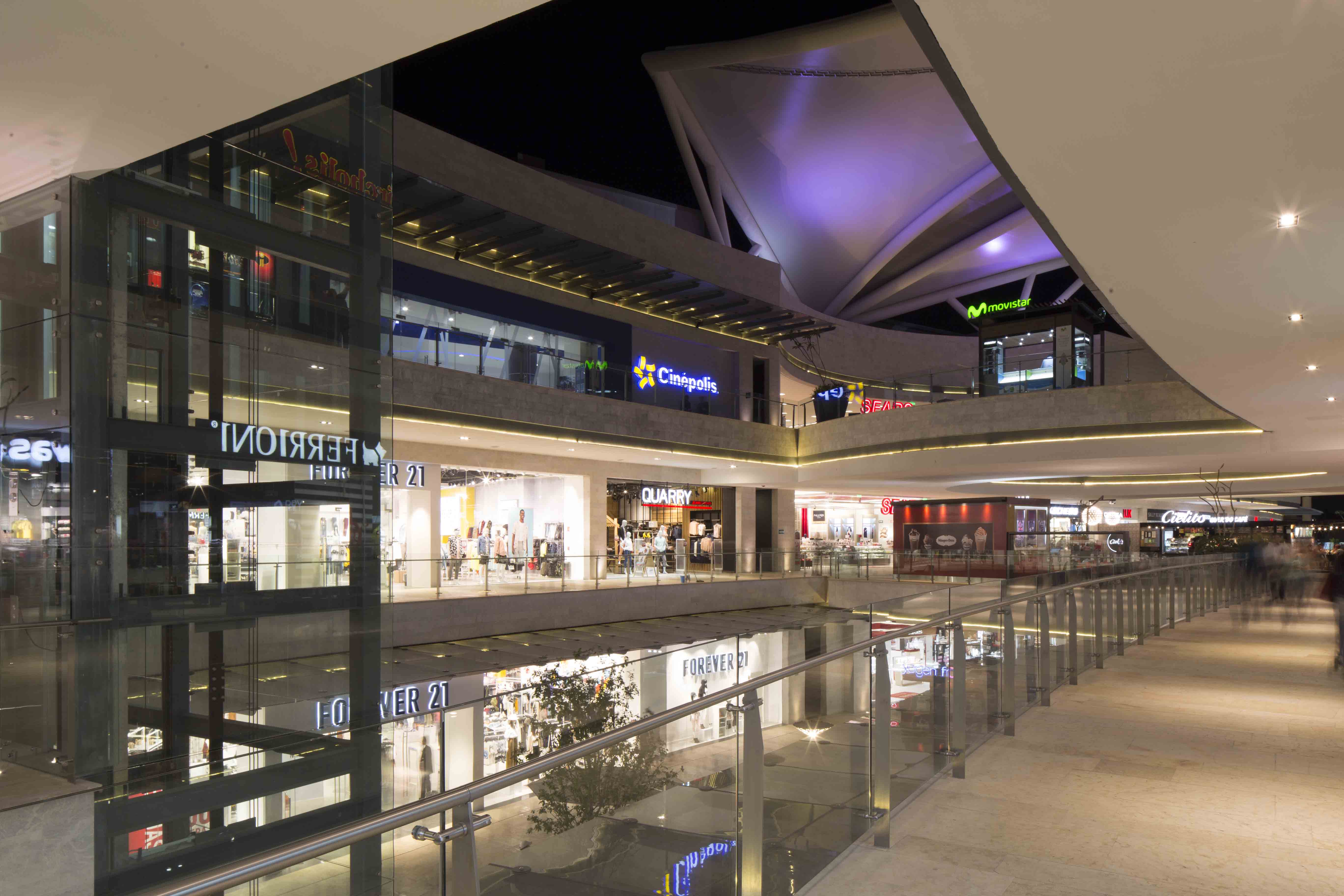 Puerta La Victoria 购物中心设计-11