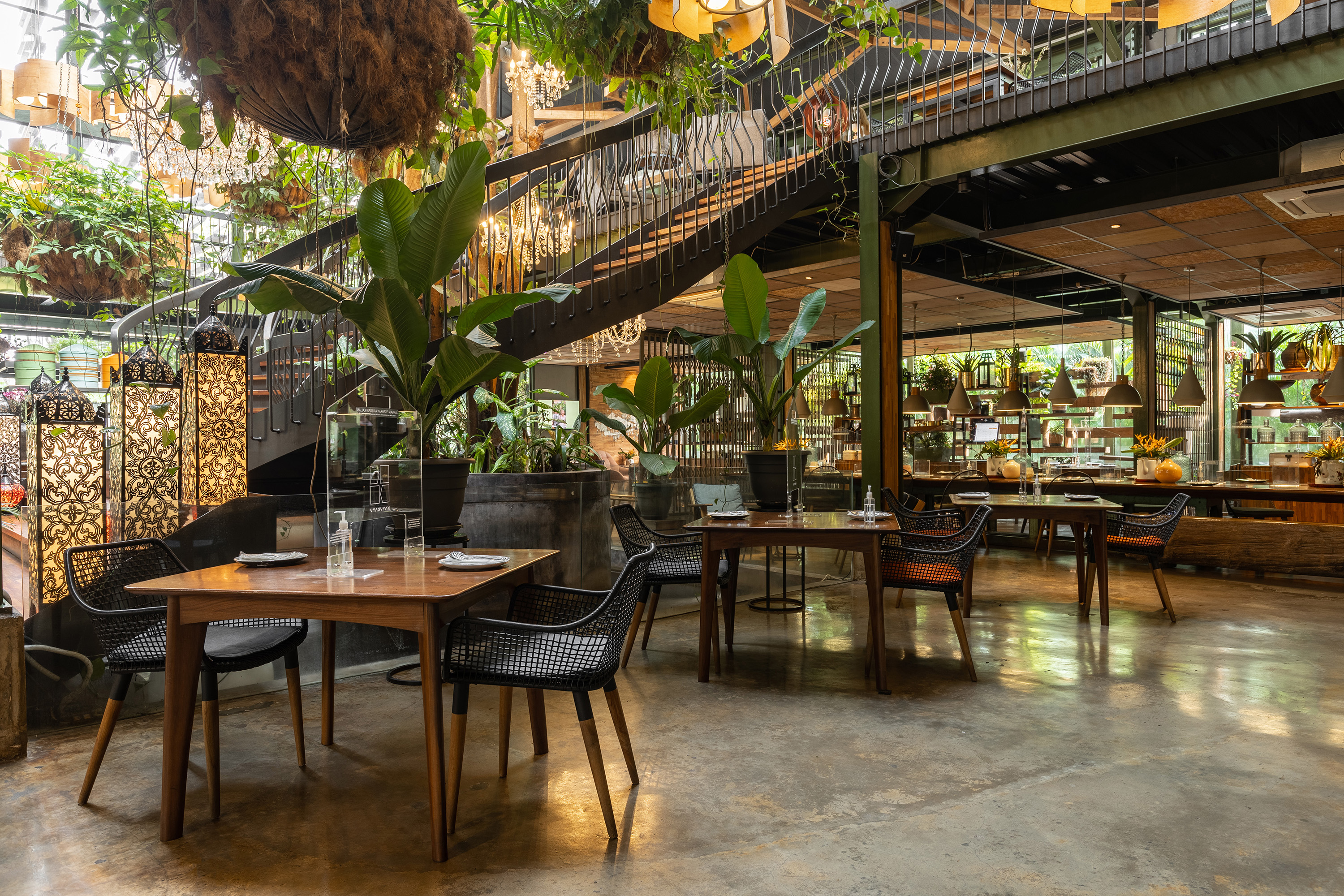 Kayukayu Restaurant-1