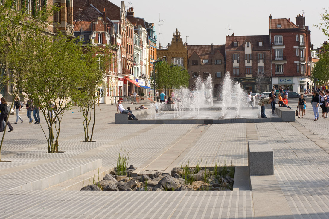 历史交织的阿尔芒提埃尔广场-6