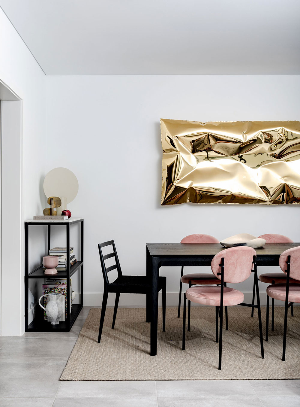 悉尼圆润公寓 | 温柔的粉色调与曲线美的完美结合-15