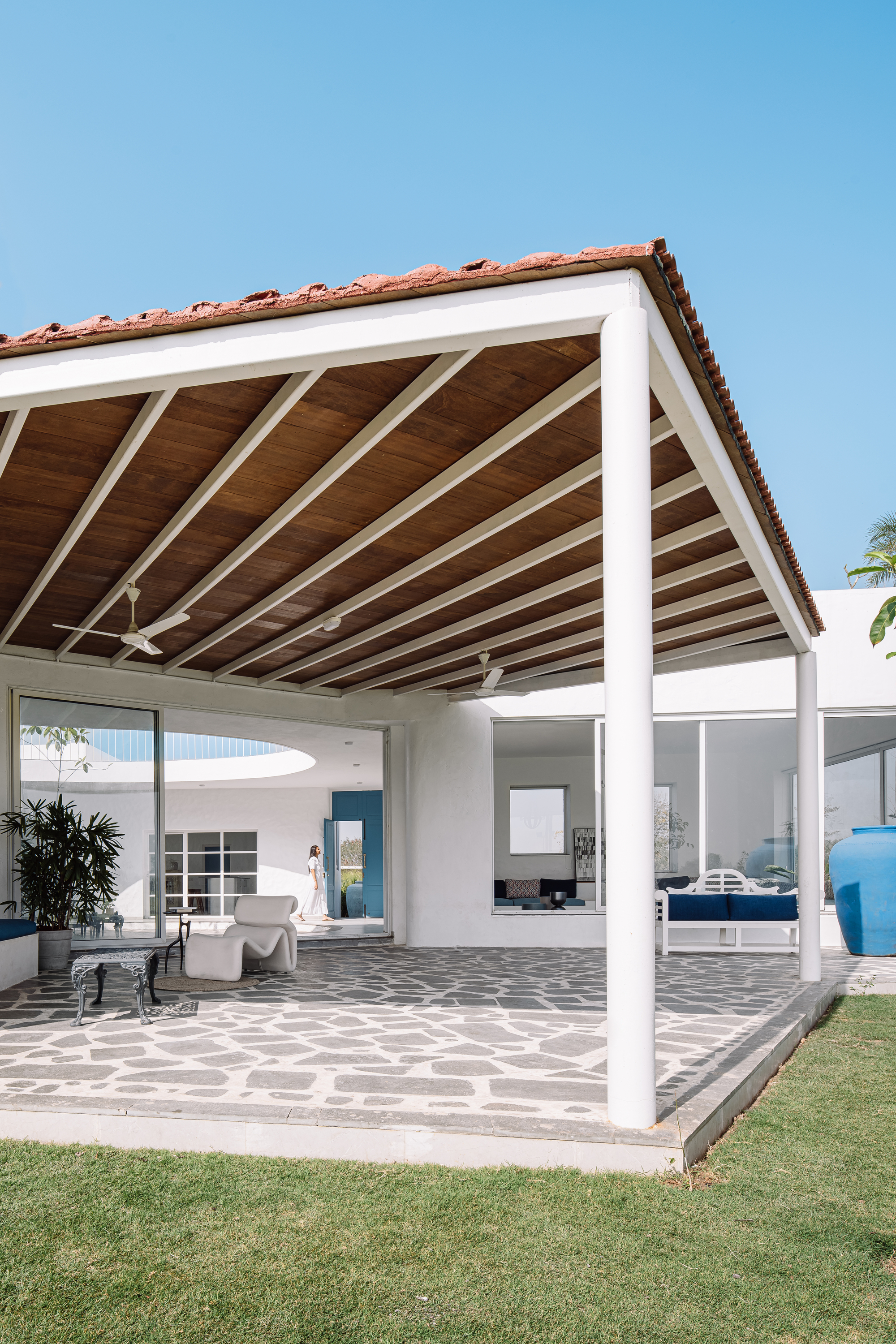 草地中的周末度假屋丨印度丨SAK Designs-27