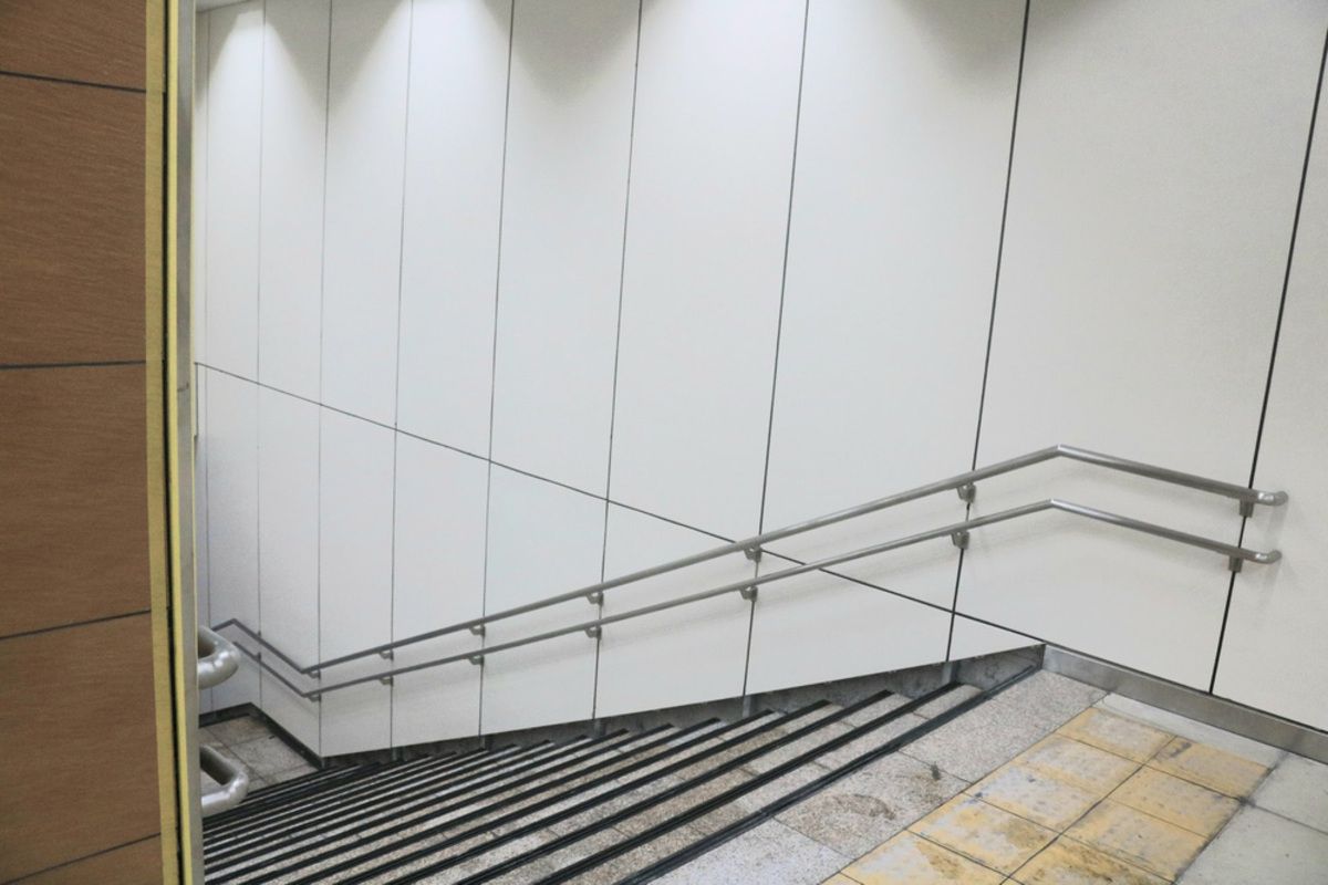 "城市歌剧院"地铁站设计独特,现代与传统元素完美融合-9