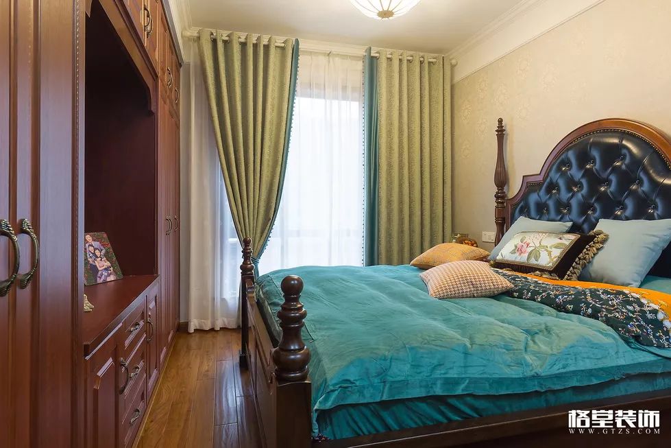 君悦东方美式生活,实木家具藏蓝沙发打造复古甜美空间-41